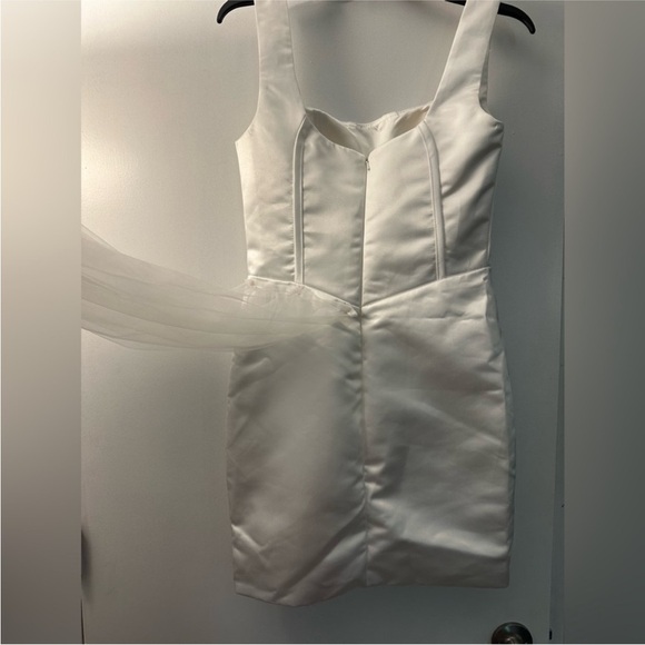 White Satin Bridal Mini Dress w/Removable Train – Vegas, Destination, Modern S/M - Picture 7 of 15